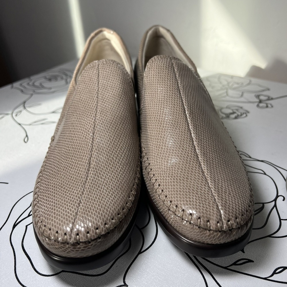 SAS Tripad Comfort Foot Bed Shoes Women 8 S Tan Brown Slip On Loafer